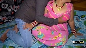 Desi Taxi Driver And Randi Bhabhi Get Intimate In Steamy Video