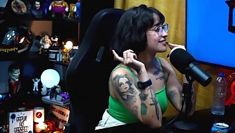 Martina Oliveira'S Arousal While Watching Ruan'S Big Dick In Podcast Pápum No Barraco!