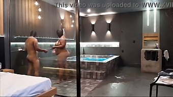Top-Rated Intercourse In Motel Bathroom